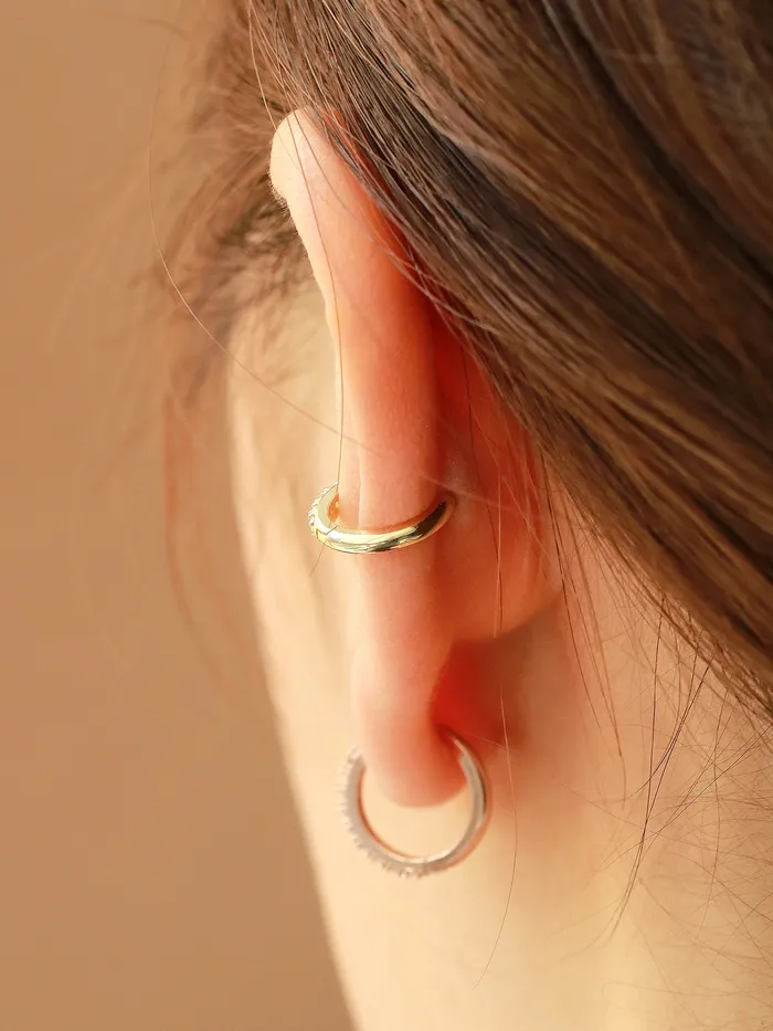 MinimalBijoux Earrings 14K gold Conch Hoop earring 16g